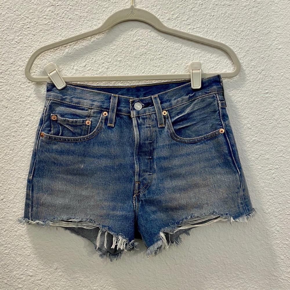 Levi’s 501 high waisted denim shorts